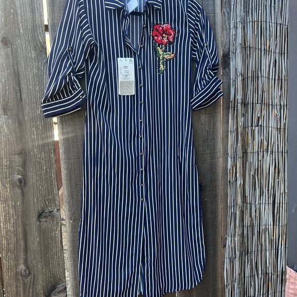 Beautiful blouse/Dress with Rose embroidered on top. New with tag. - Picture 3 of 8